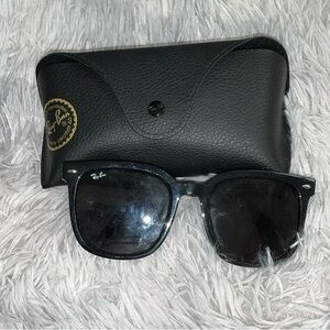 🚨AUTHENTIC RAYBAN OVERSIZED SUNGLASSES!